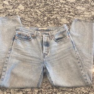 Levi’s Wedgie Straight Size 27